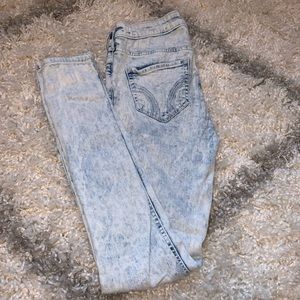 2/$10 ⭐️Hollister Acid Wash Ripped Skinny Jeans